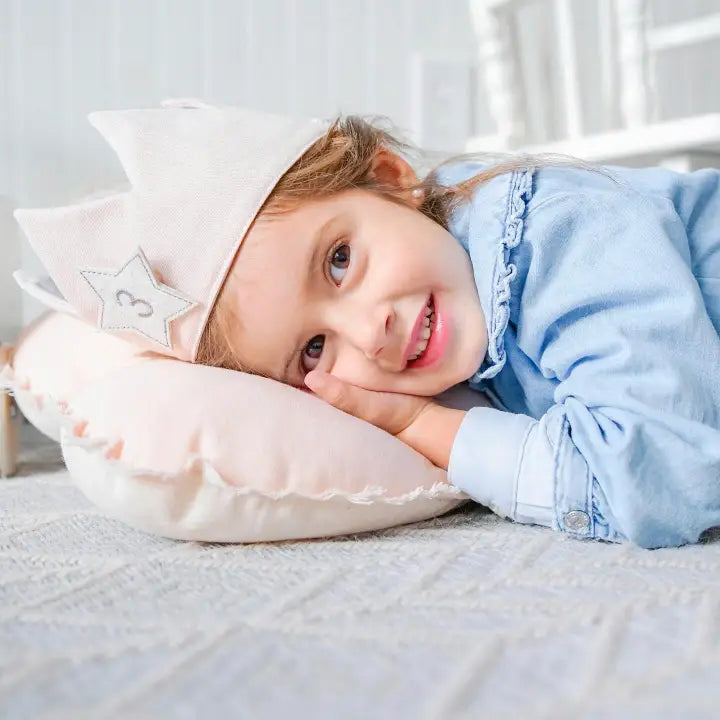 LINEN HEART PILLOW